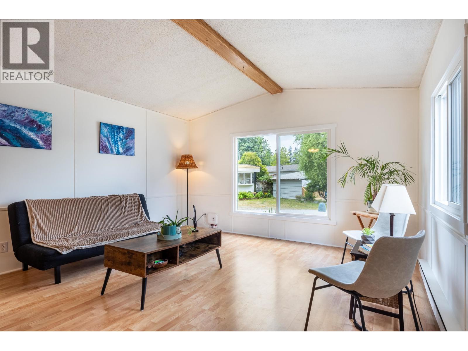 53 1413 SUNSHINE COAST HIGHWAY — photo 4