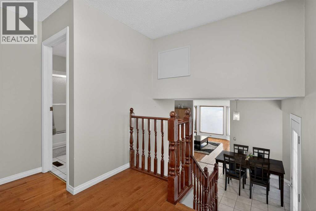 18 Martinview Crescent NE - 17