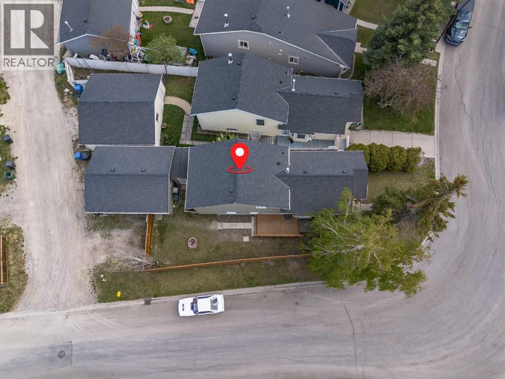 18 Martinview Crescent NE - 39