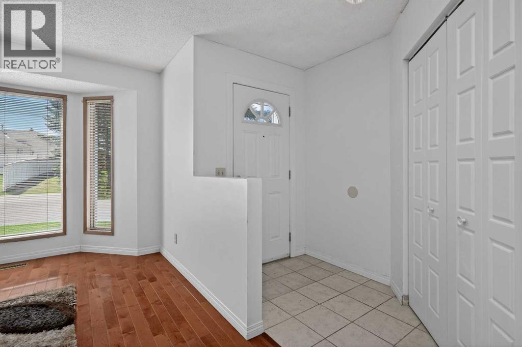18 Martinview Crescent NE - 8