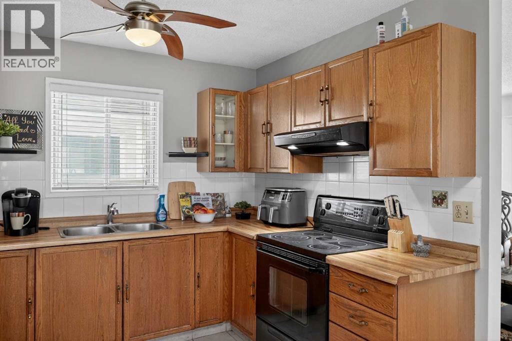 18 Martinview Crescent NE - 13