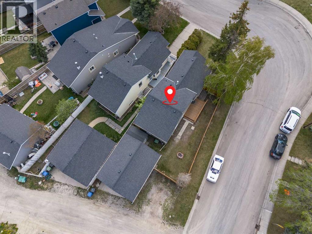 18 Martinview Crescent NE - 40