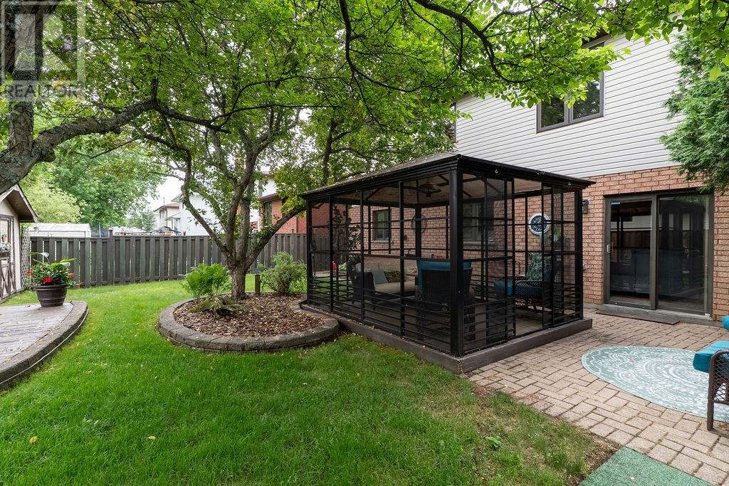 71 Chantal Crescent - 23