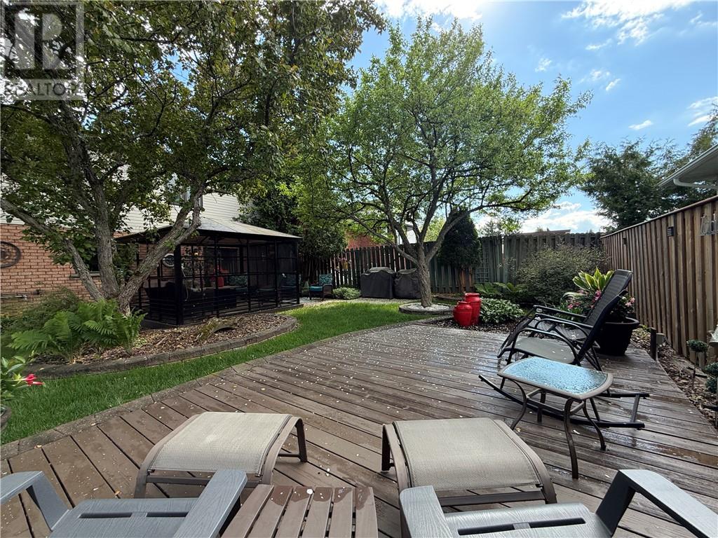 71 Chantal Crescent - 27
