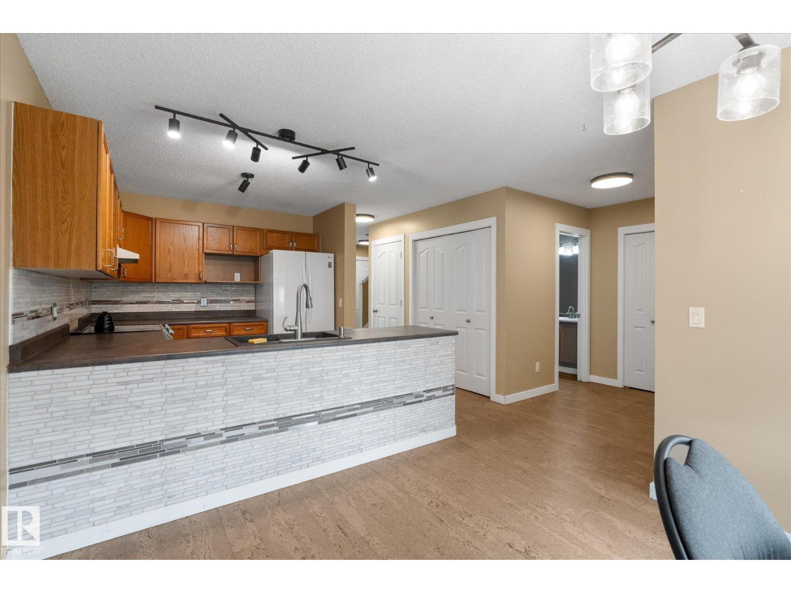 106 BROOKVIEW WY - 19