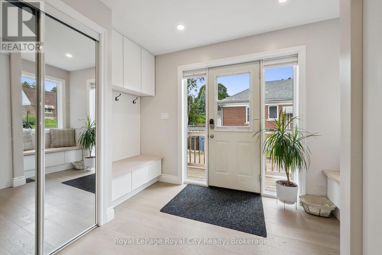 8 ROSEWOOD AVENUE - 15