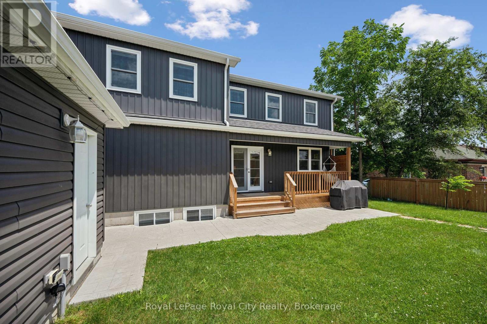 8 ROSEWOOD AVENUE - 39