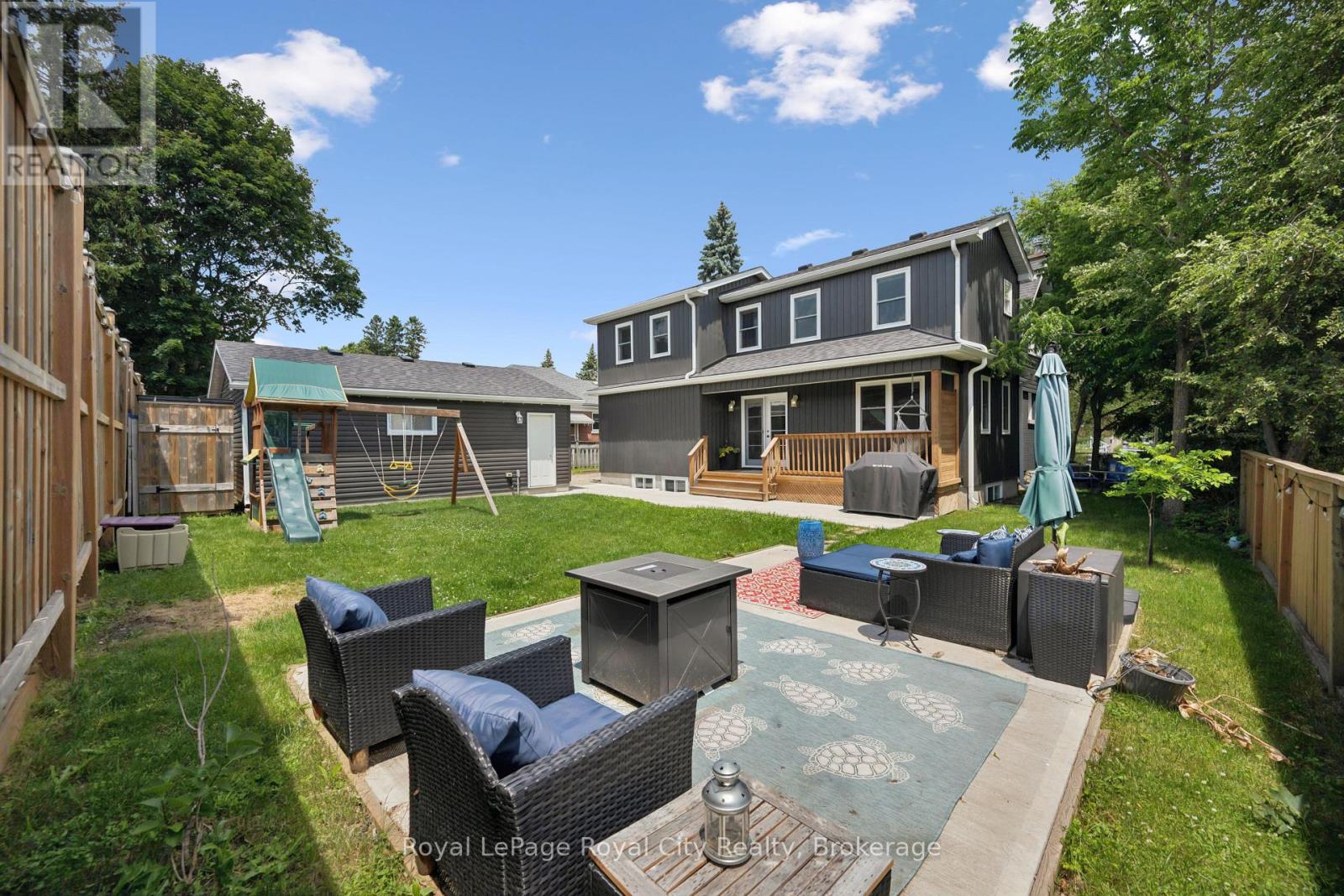 8 ROSEWOOD AVENUE - 40