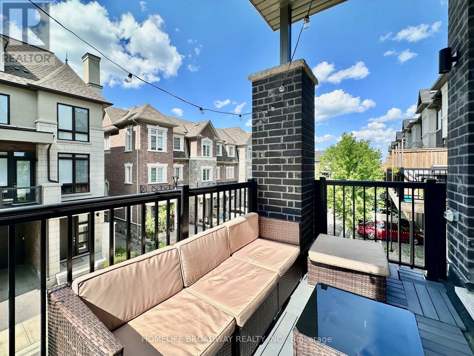 300 KING ROAD - 15