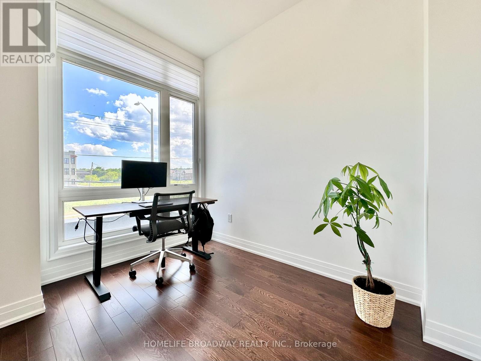 300 KING ROAD - 20