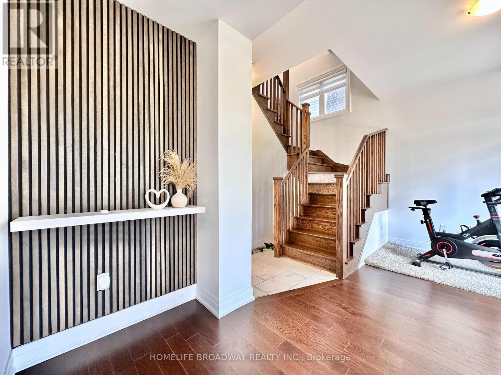 300 KING ROAD - 42