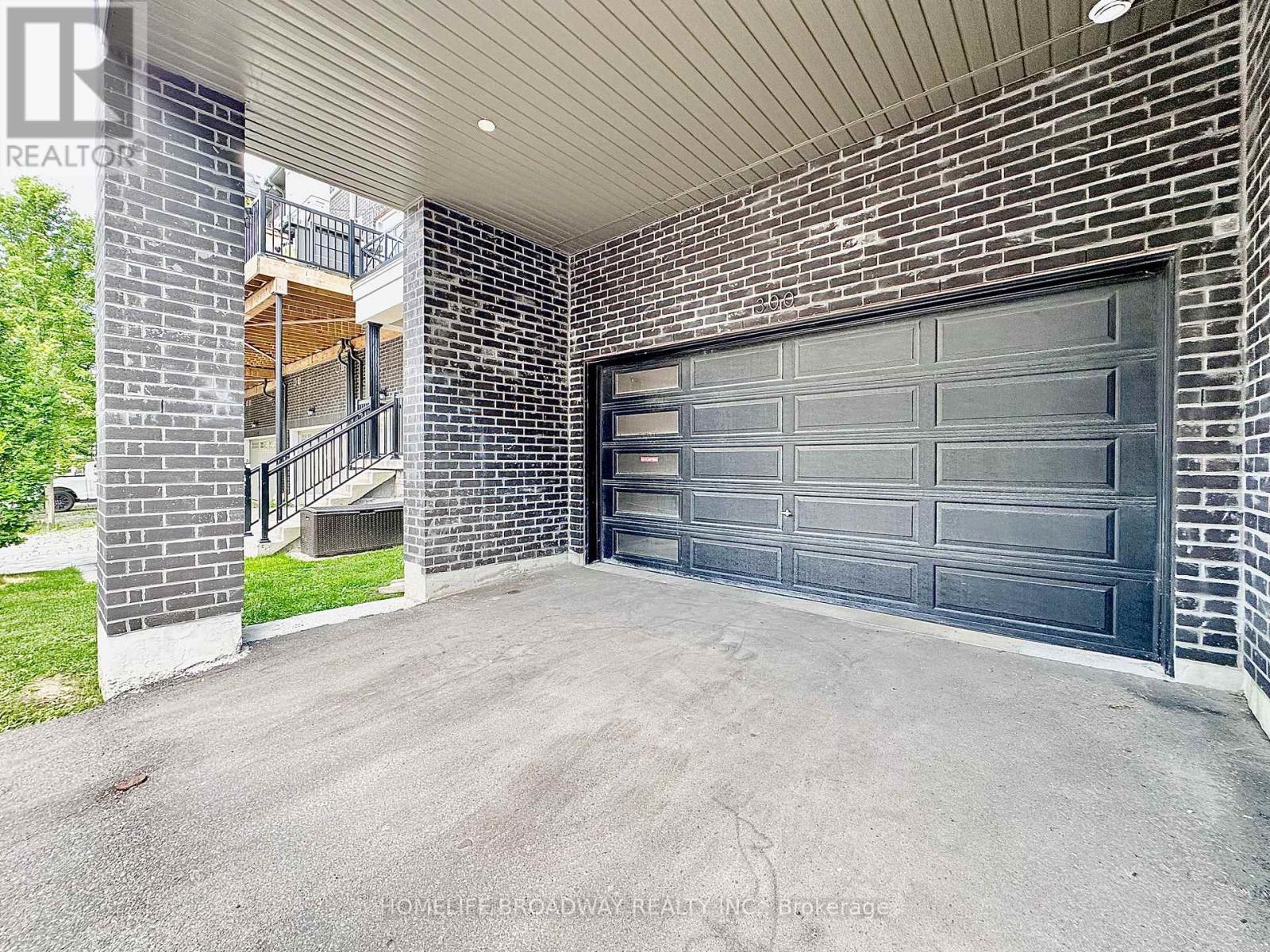 300 KING ROAD - 46