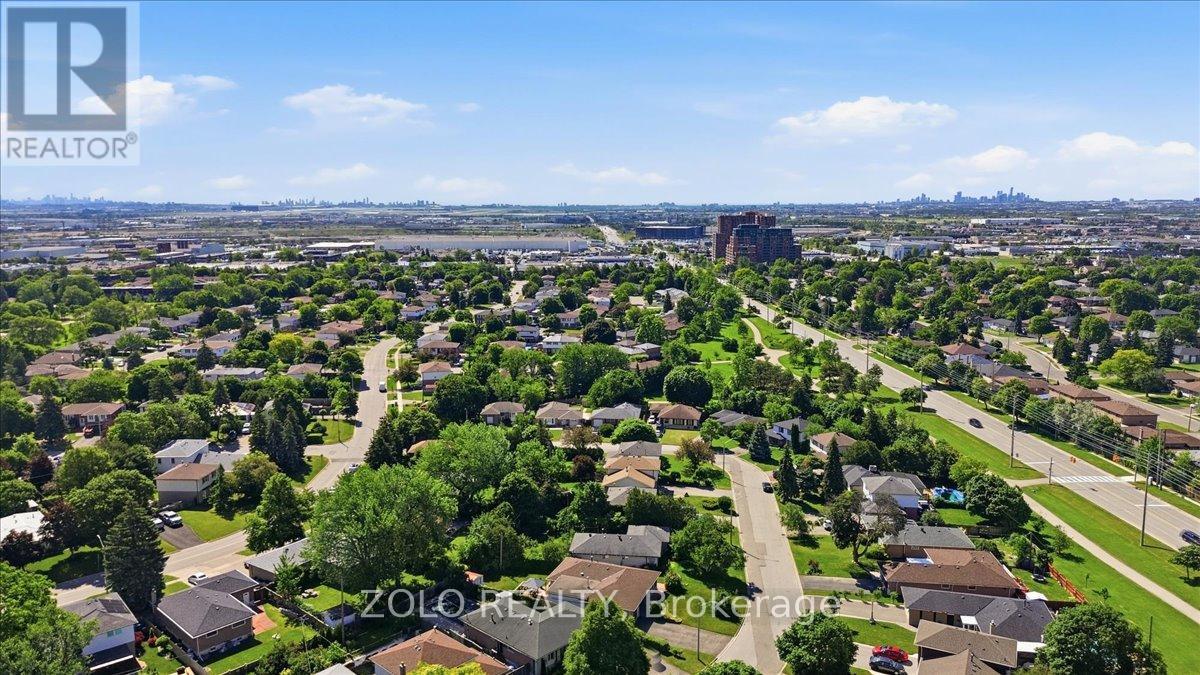 98 DARRAS COURT - 39
