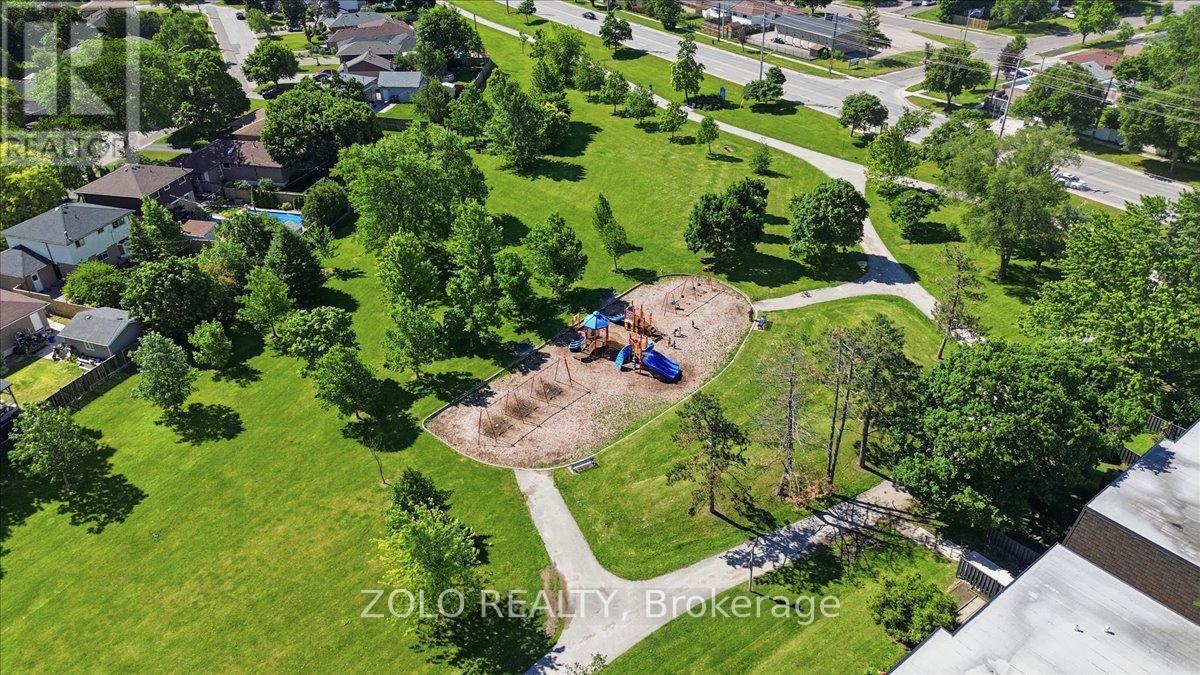 98 DARRAS COURT - 41