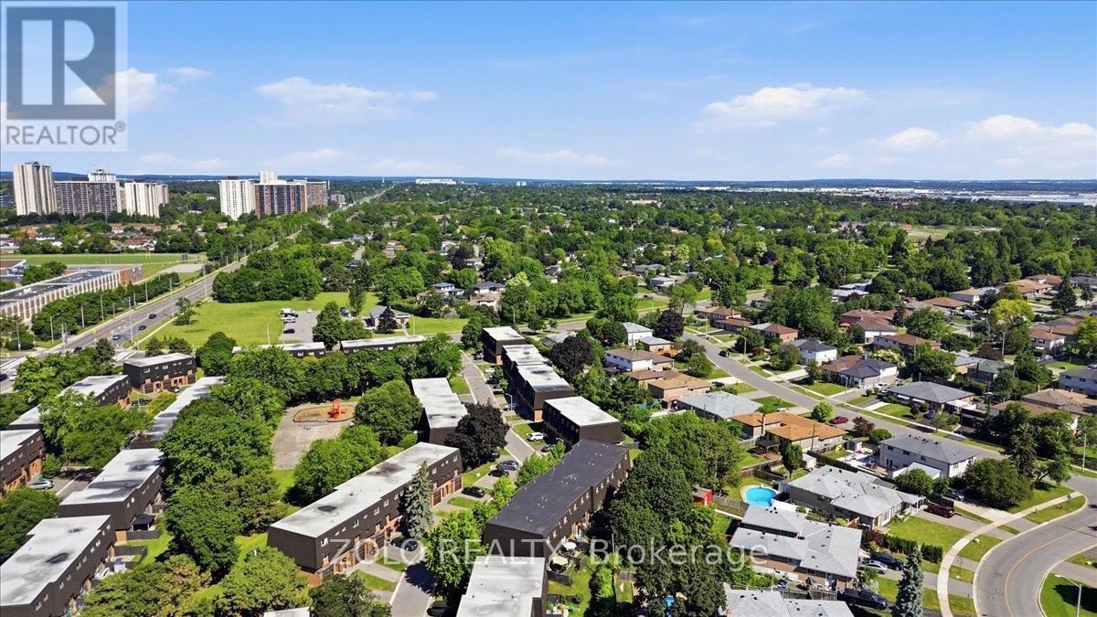 98 DARRAS COURT - 42
