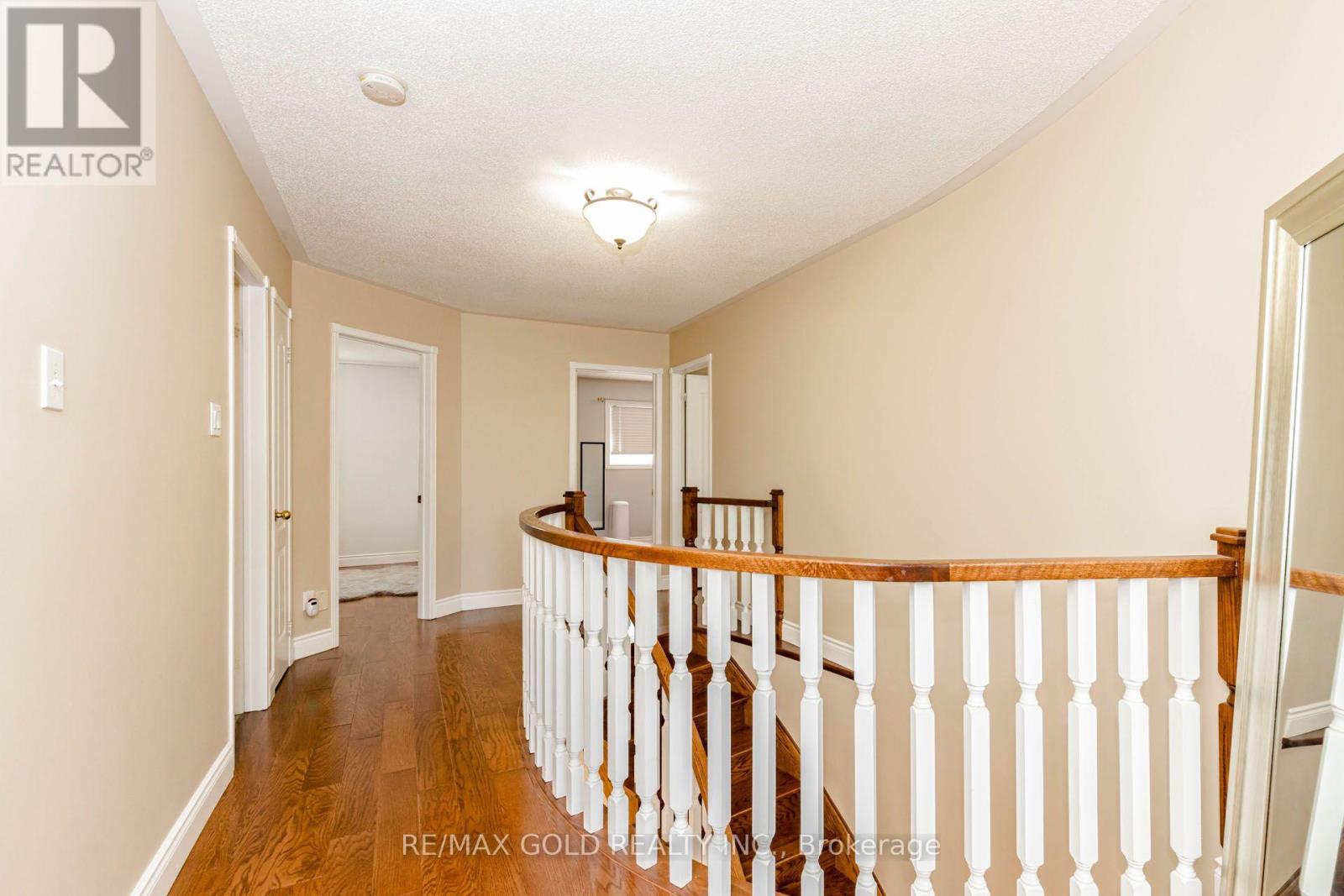 93 LAUCHLIN CRESCENT - 23