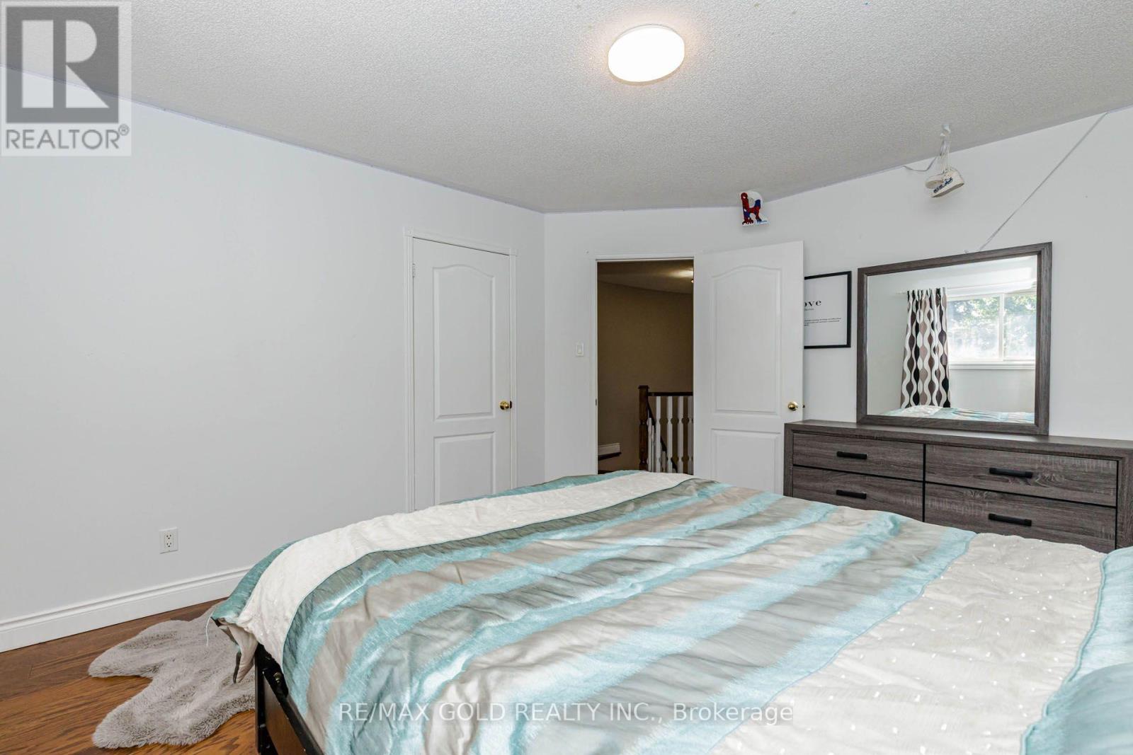 93 LAUCHLIN CRESCENT - 33