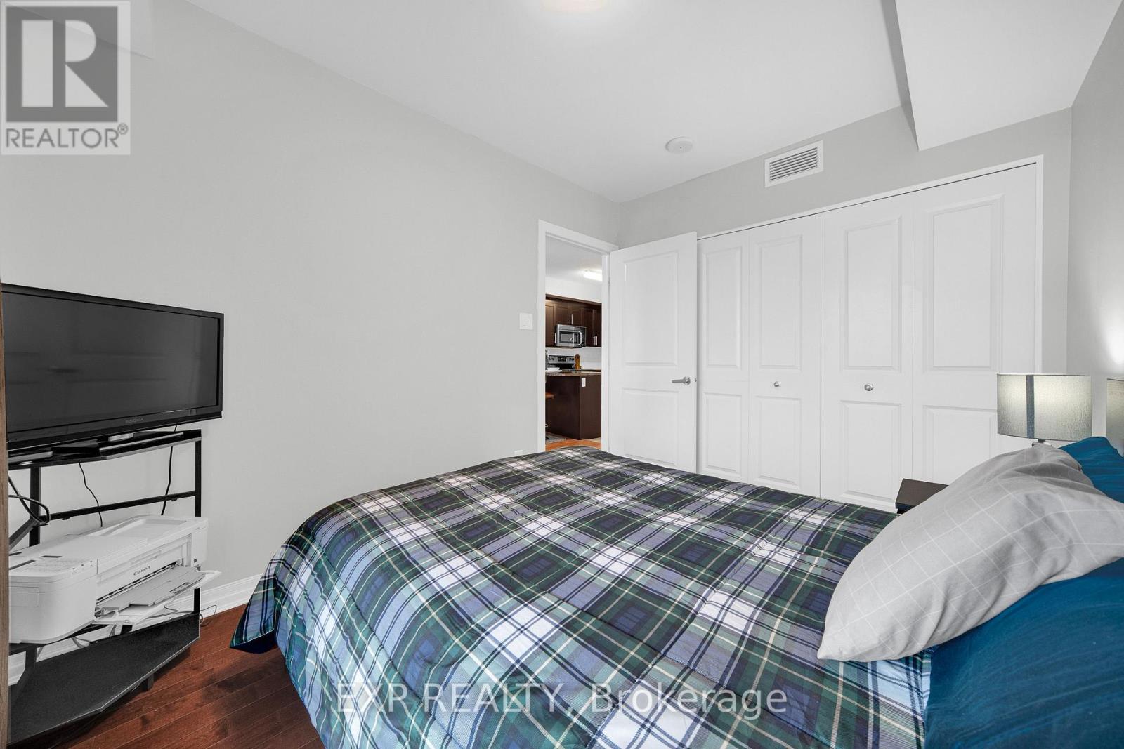 #1405 195 BESSERER STREET - 15