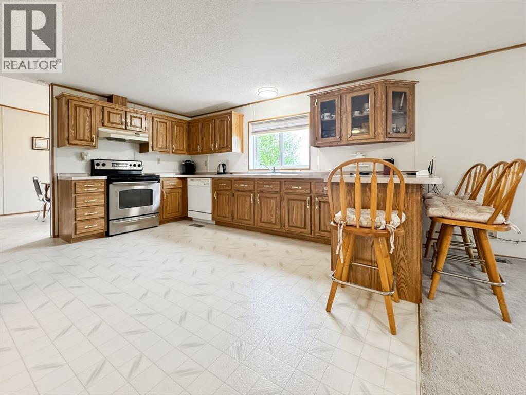 4524 47 Avenue - 7