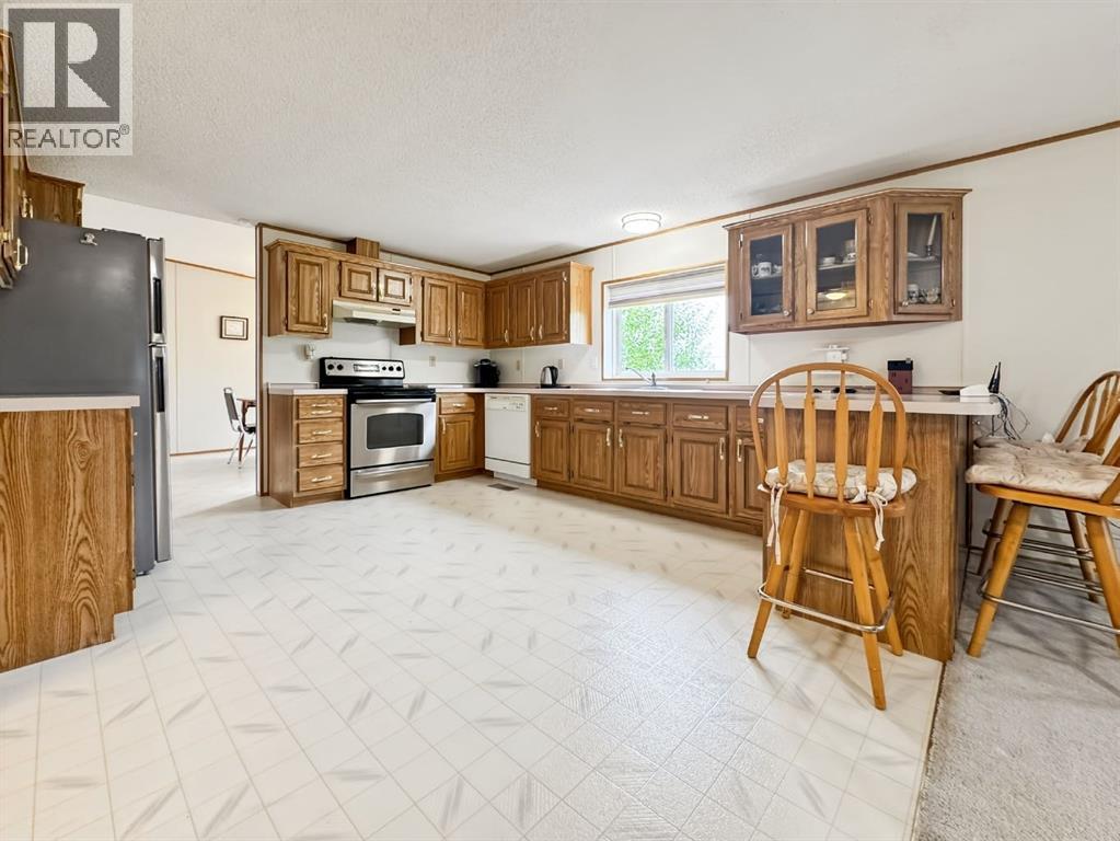 4524 47 Avenue - 10