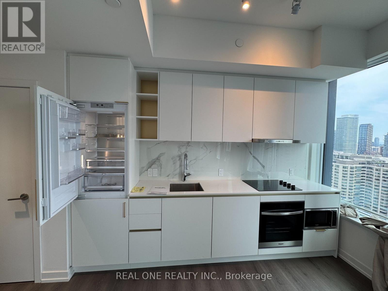 #2615 8 WELLESLEY STREET W - 5