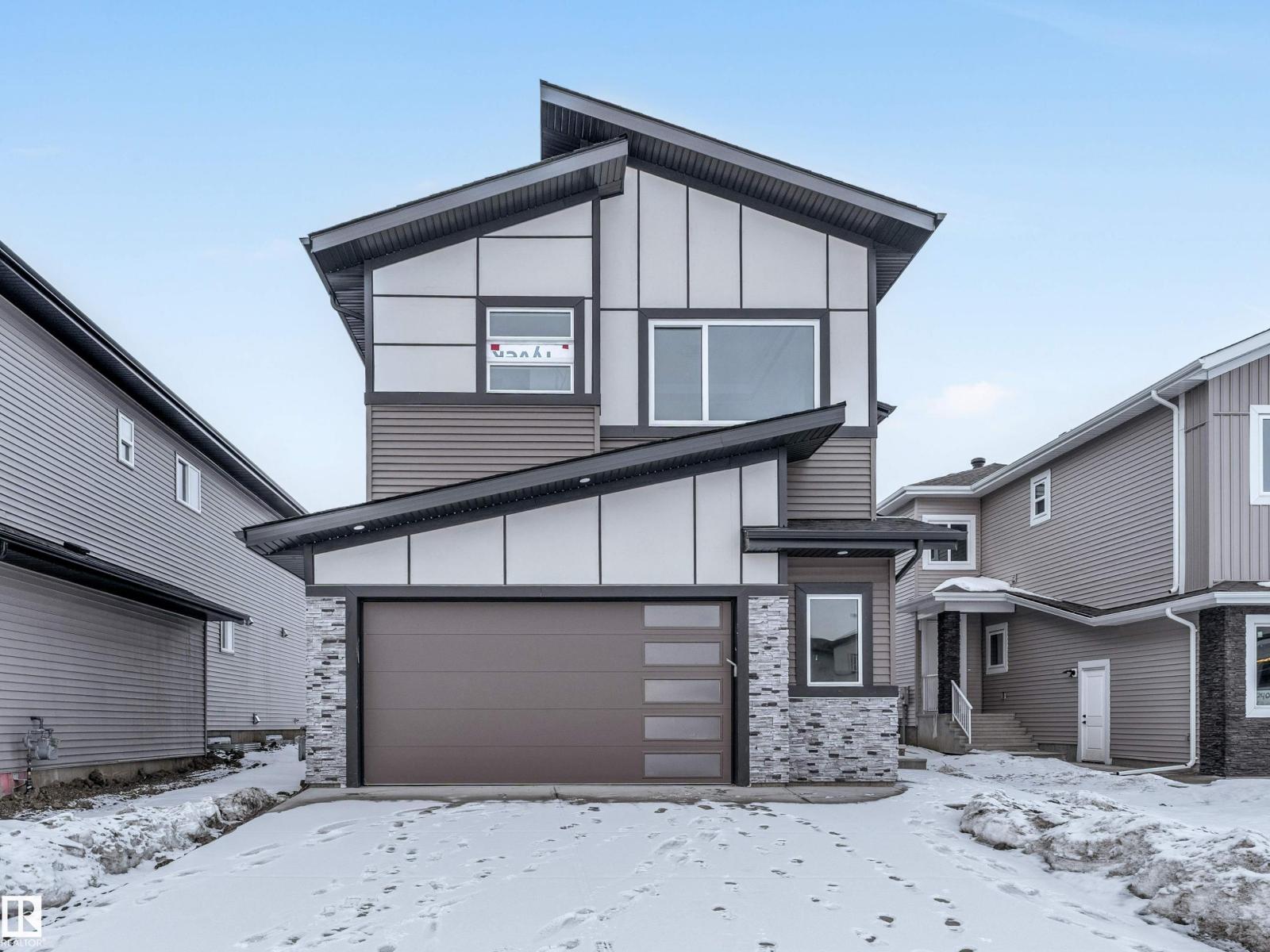 2346 63 AV NE - 1