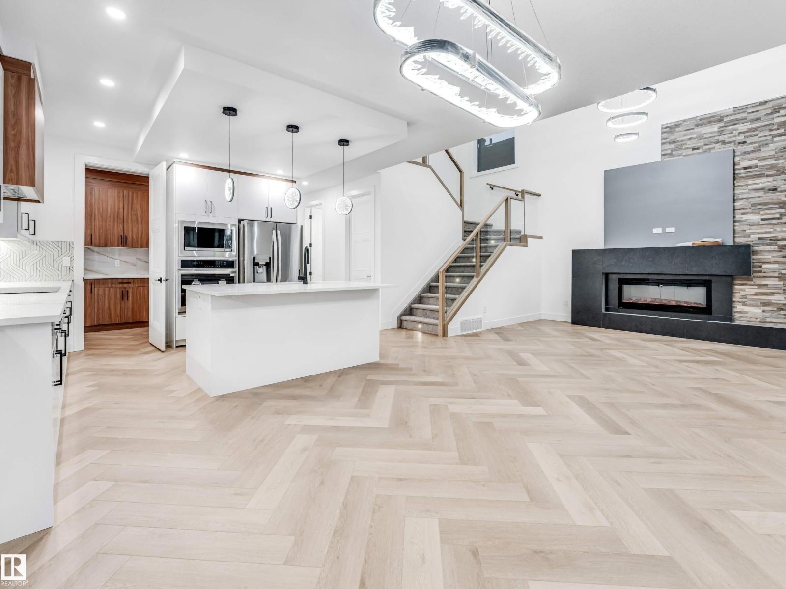 2346 63 AV NE - 16