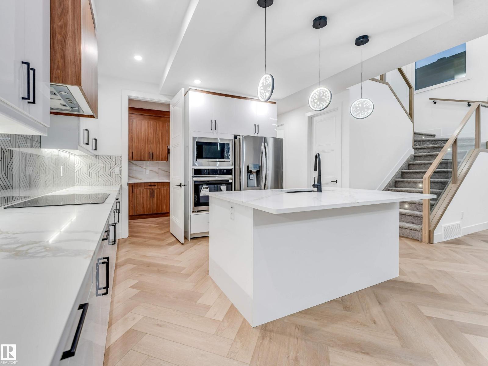 2346 63 AV NE - 19