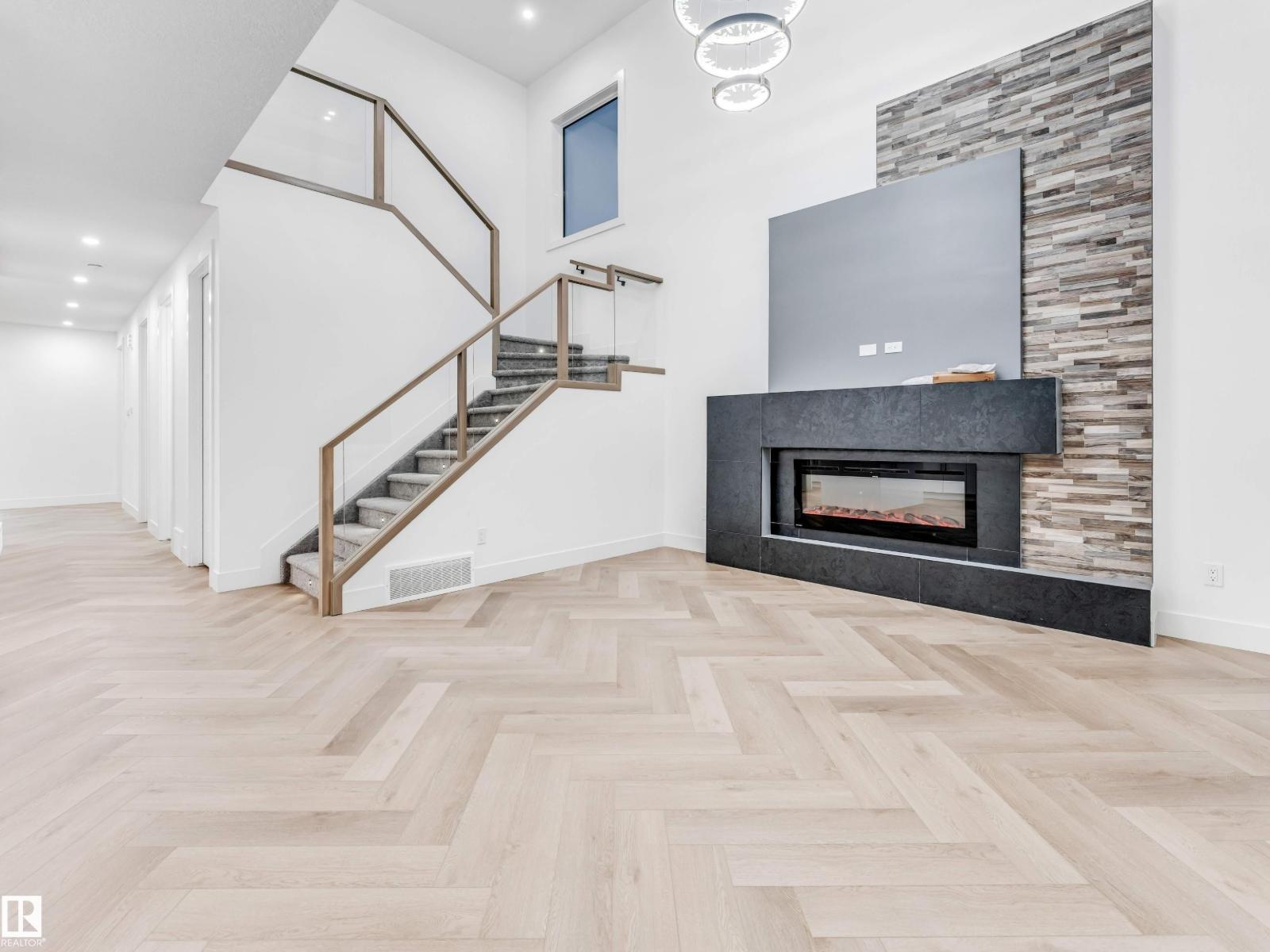 2346 63 AV NE - 26