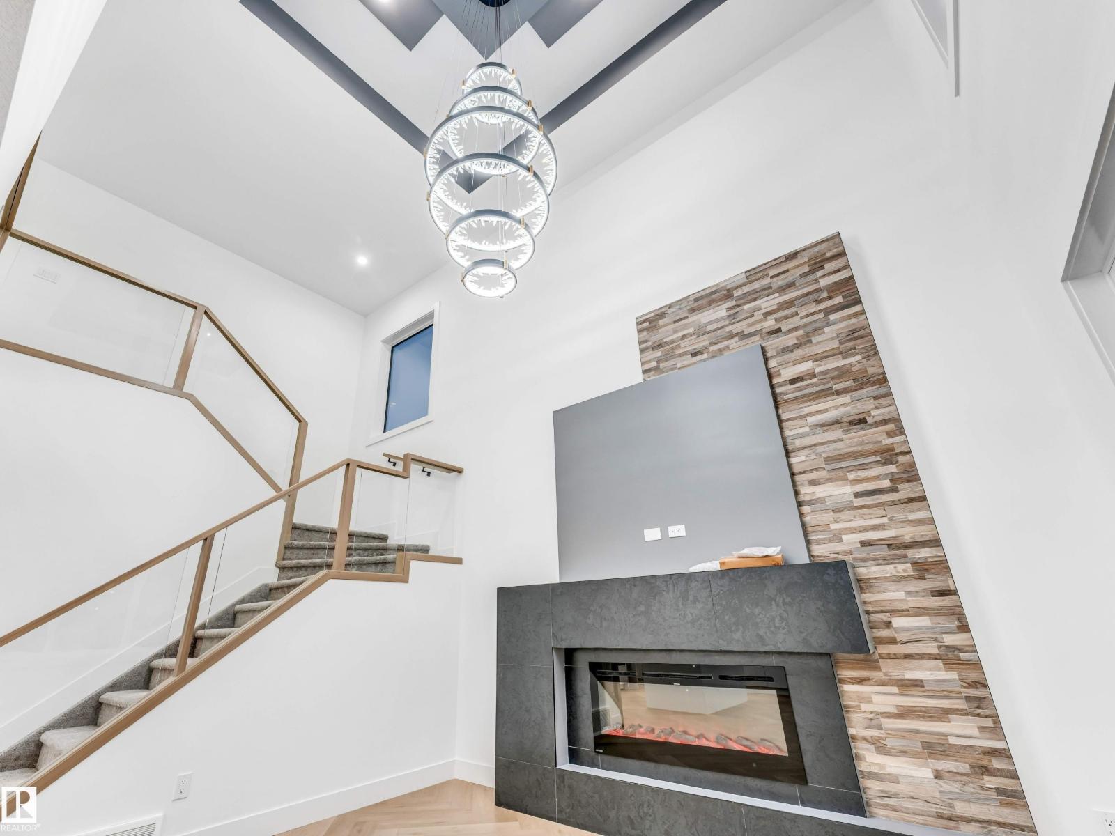 2346 63 AV NE - 28