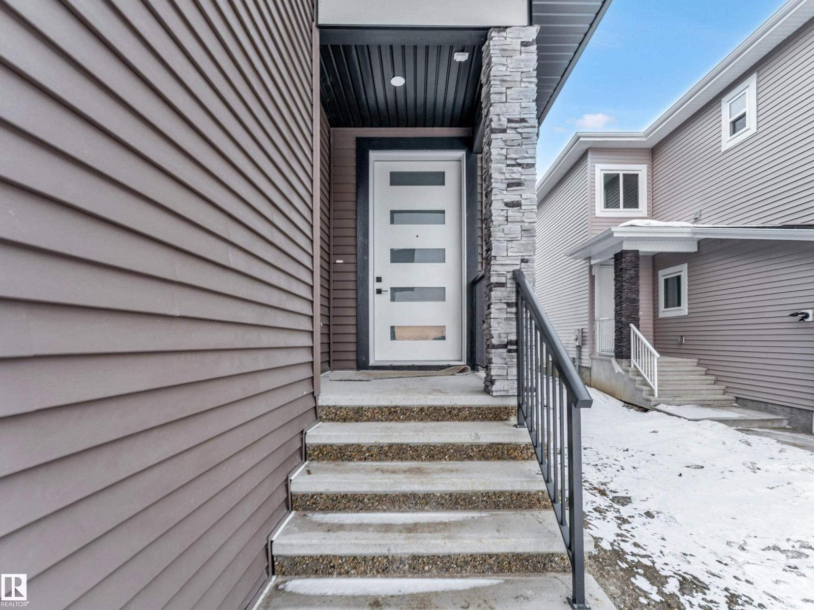 2346 63 AV NE - 3