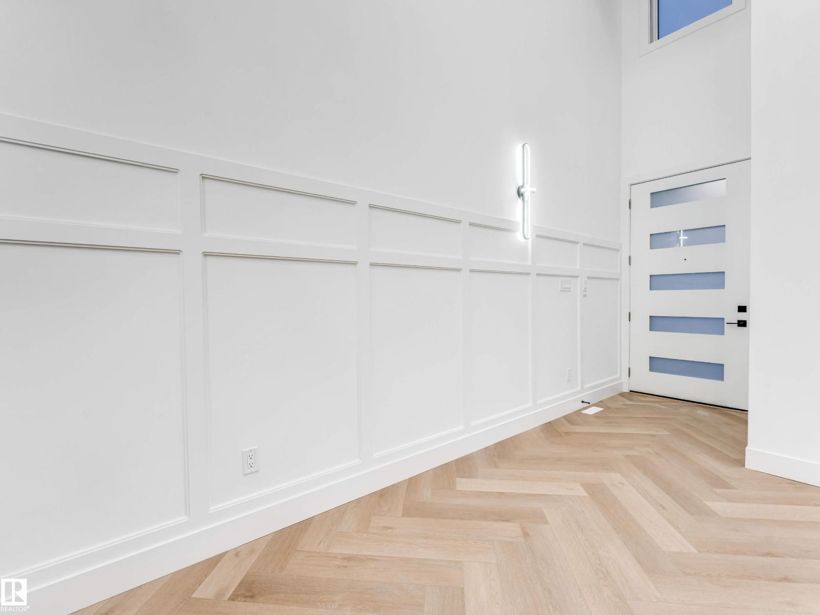 2346 63 AV NE - 4