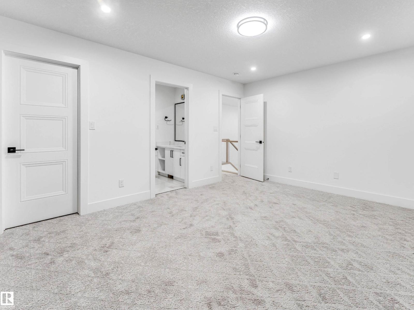 2346 63 AV NE - 40