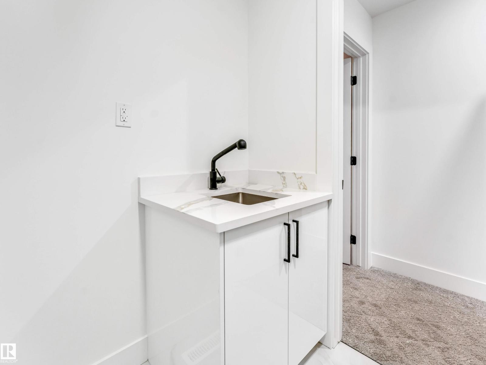 2346 63 AV NE - 50