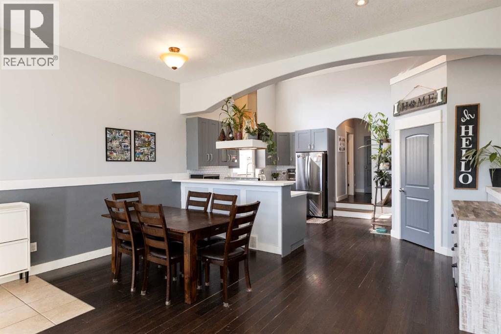 Listing photo – 6006B 52 Avenue, Stettler