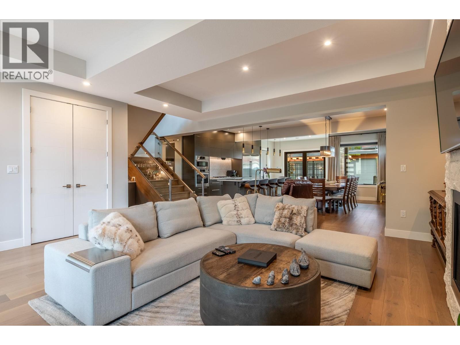 5212 WOODS Avenue - 13