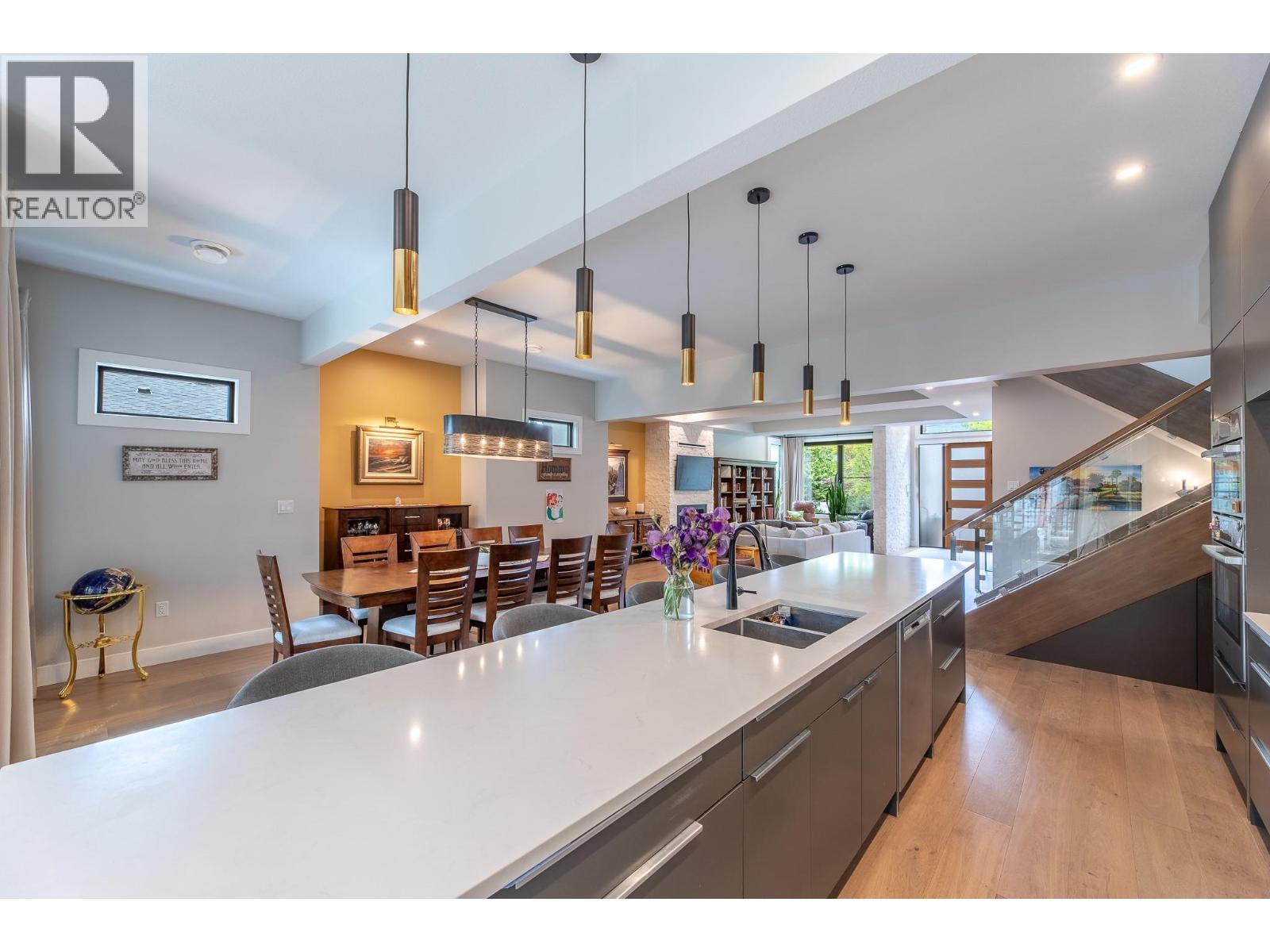 5212 WOODS Avenue - 18