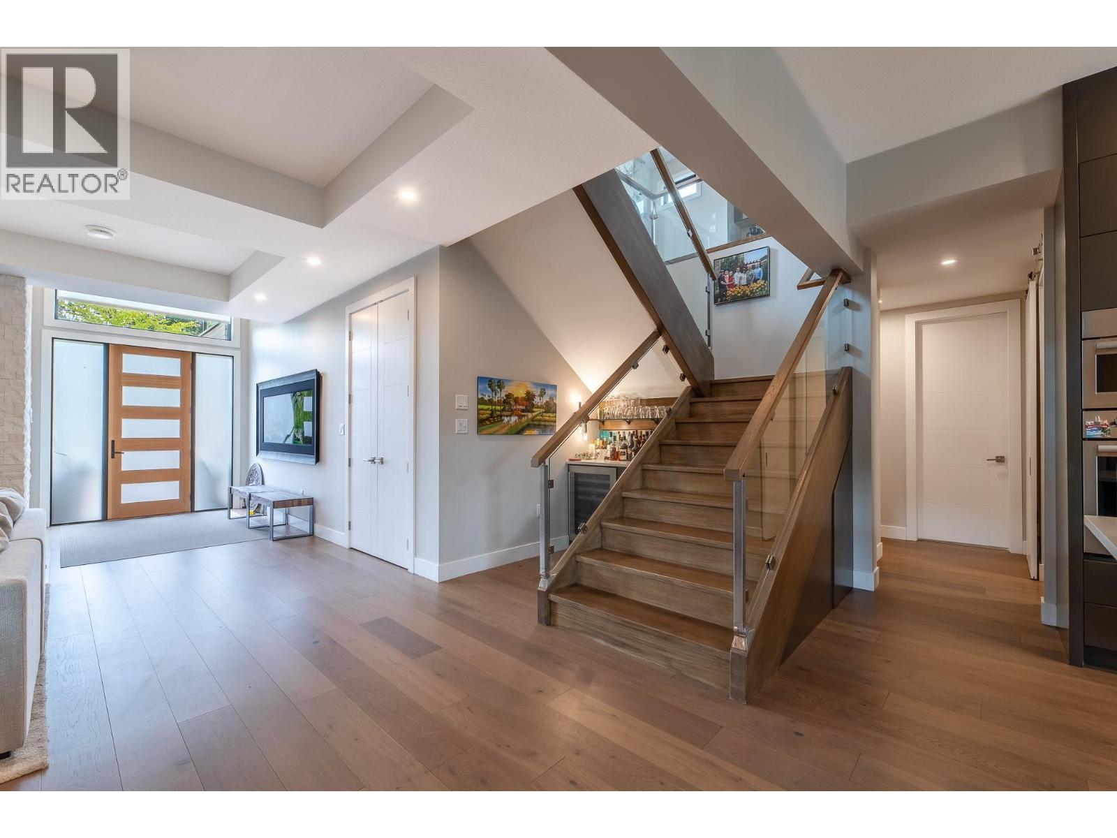 5212 WOODS Avenue - 40