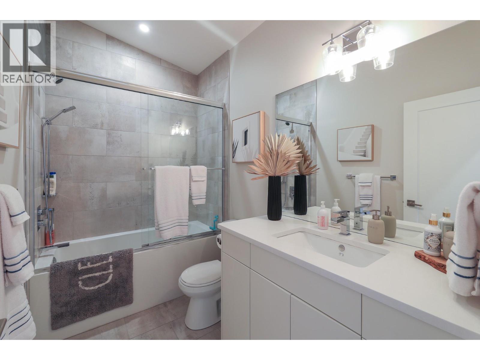 5212 WOODS Avenue - 43