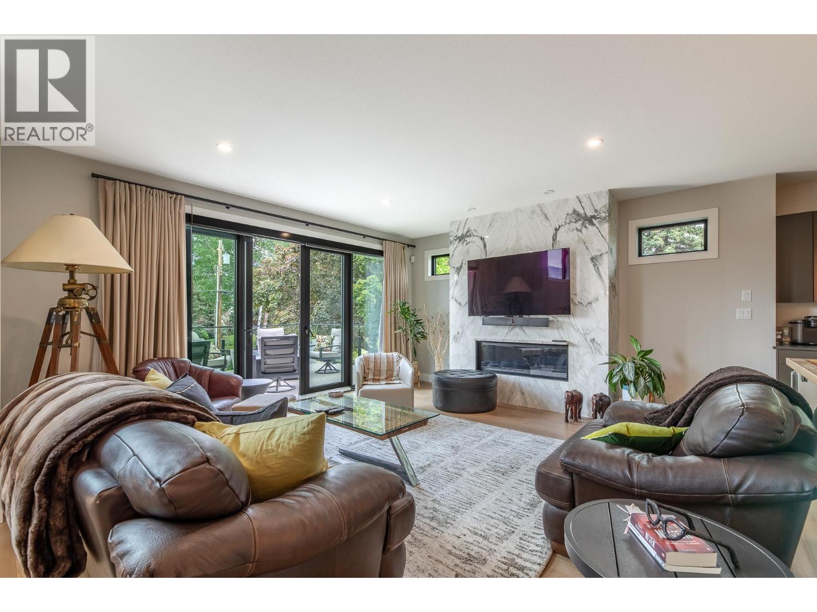 5212 WOODS Avenue - 26