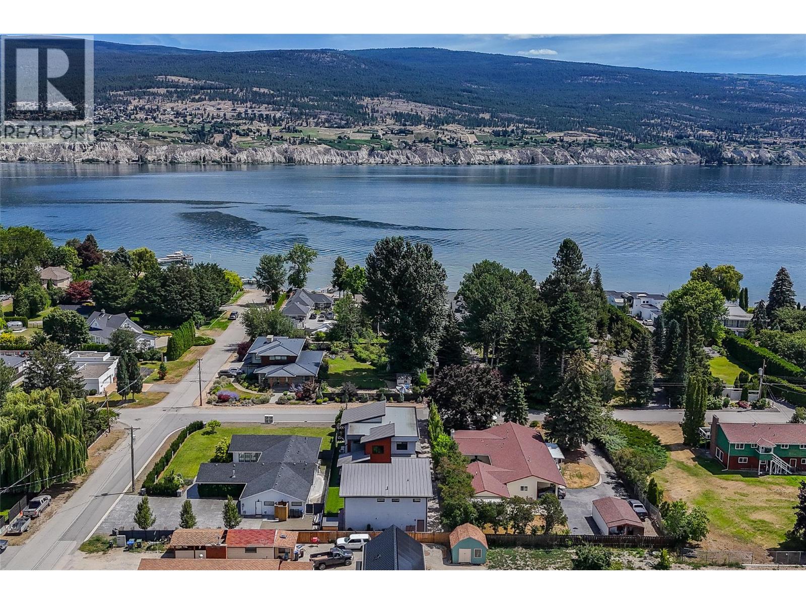 5212 WOODS Avenue - 3