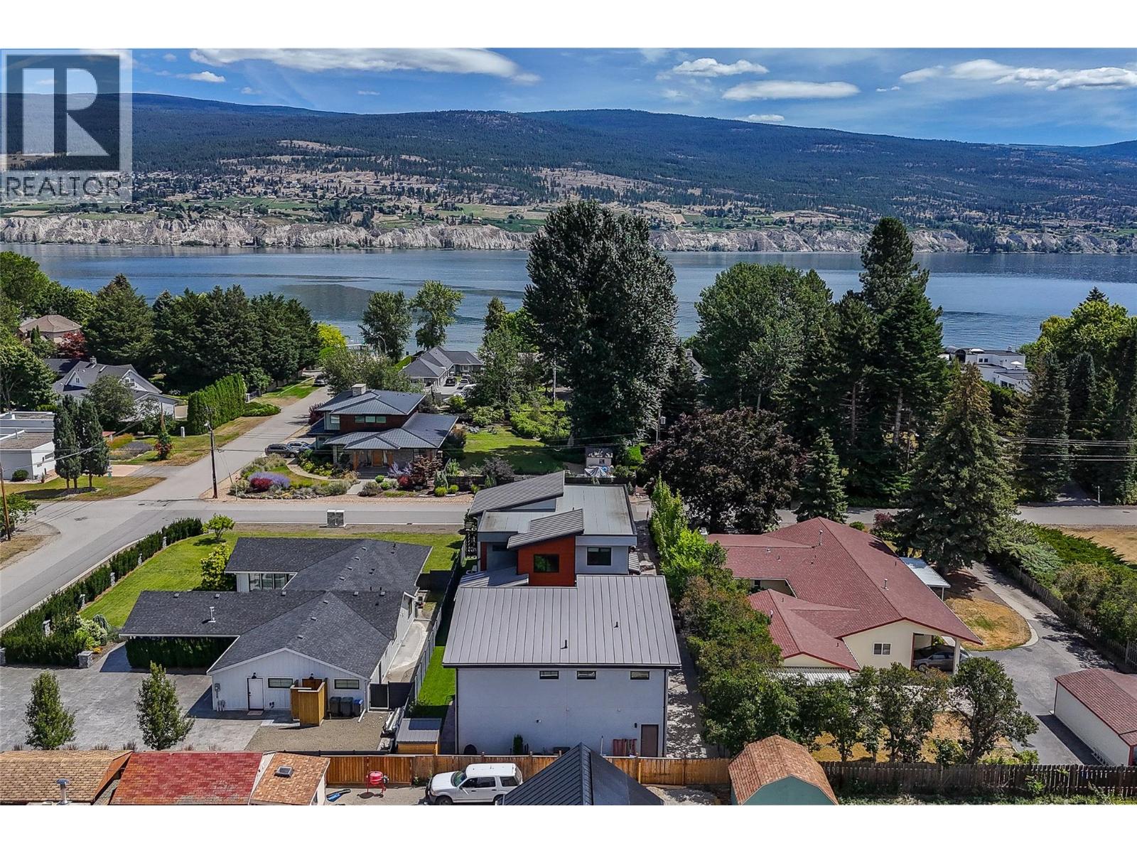 5212 WOODS Avenue - 58