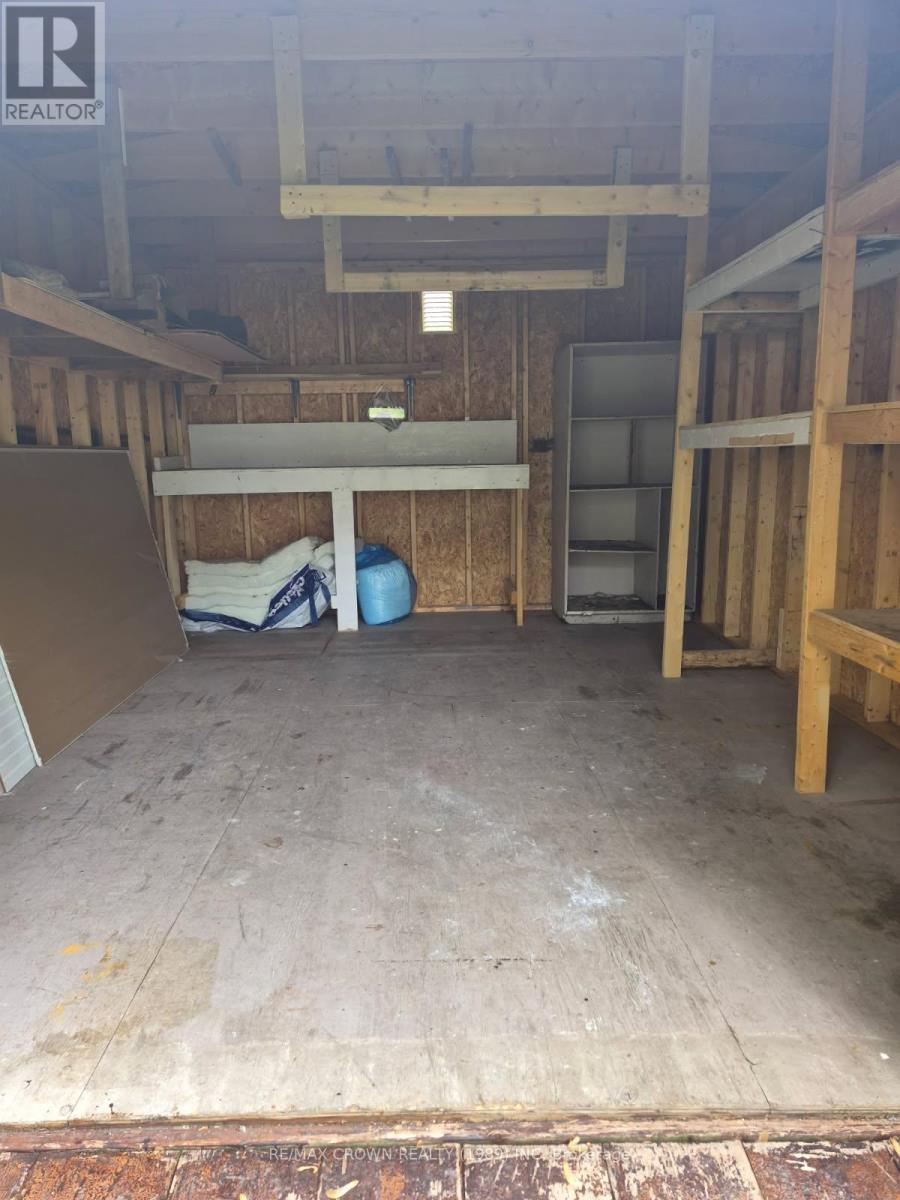 43 BOWMAN AVENUE - 47