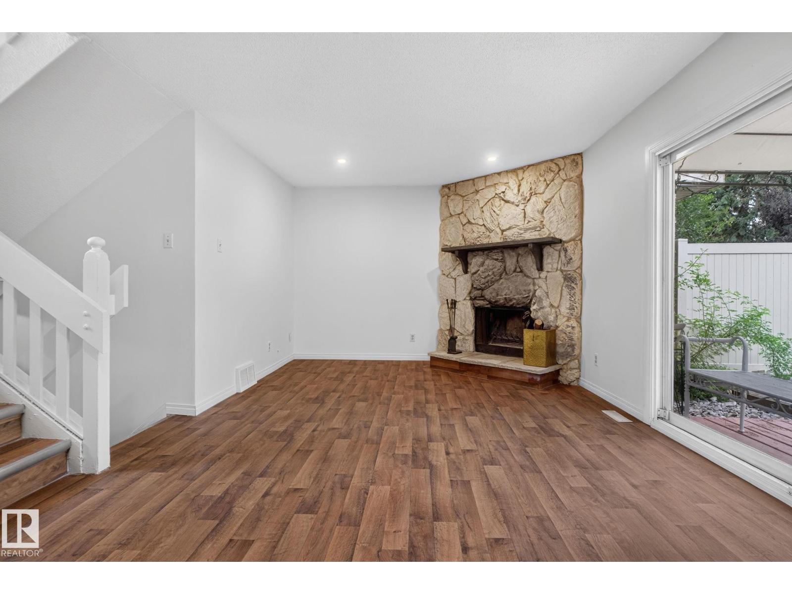 9503 180A ST NW - 38