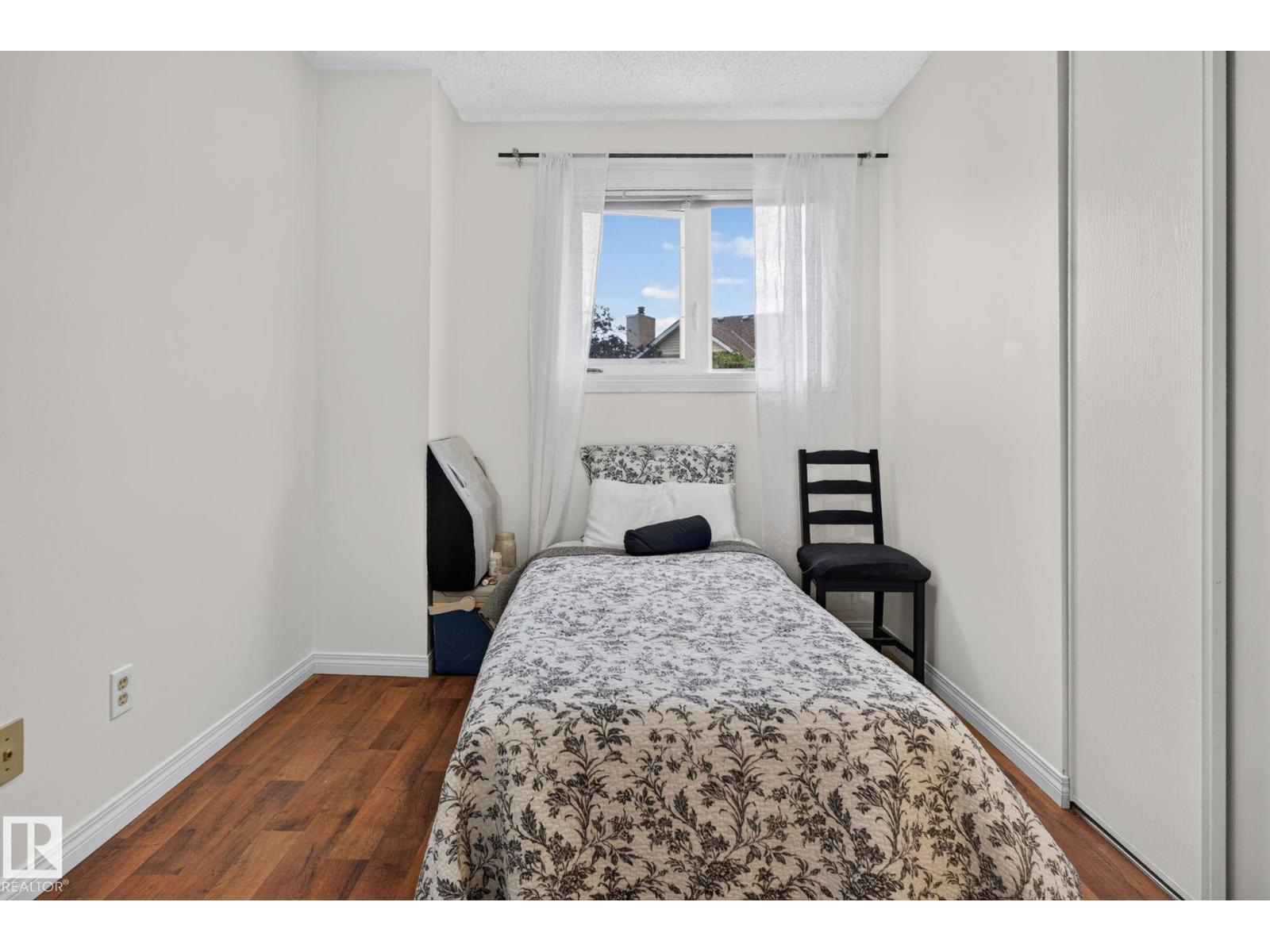 9503 180A ST NW - 28