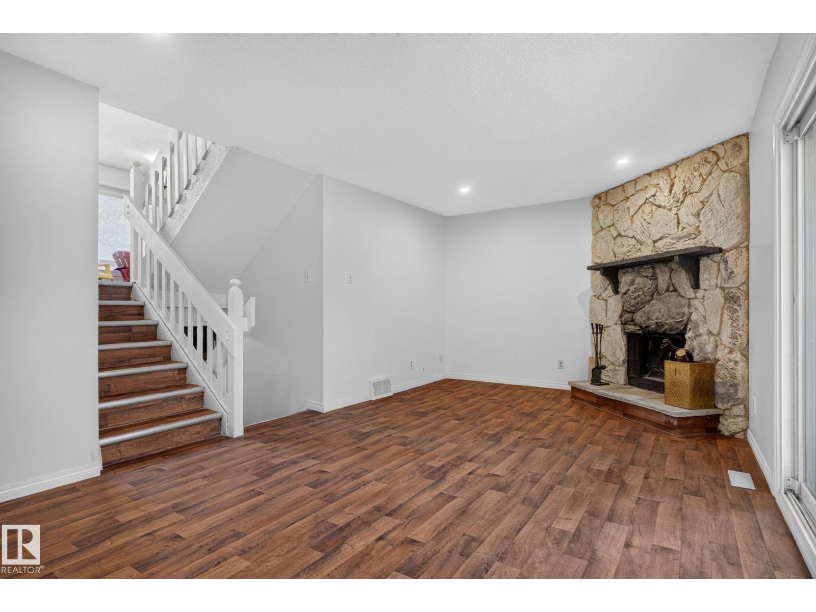 9503 180A ST NW - 39