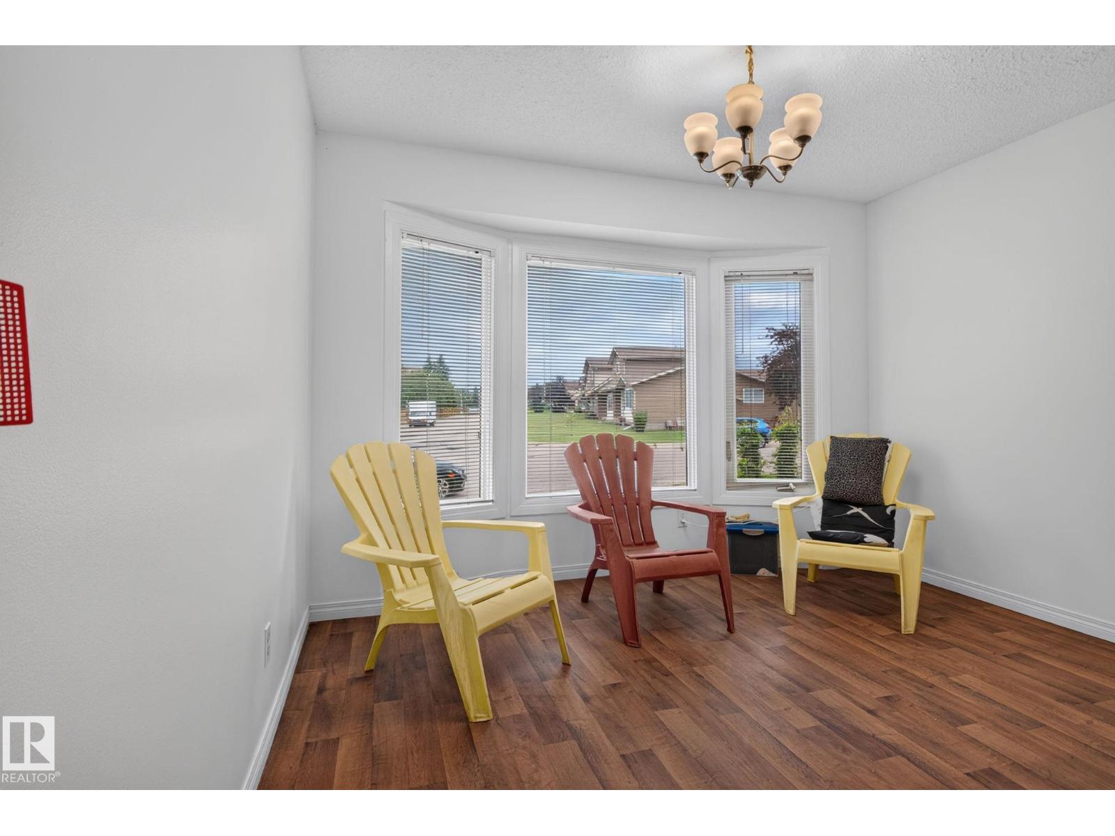 9503 180A ST NW - 18