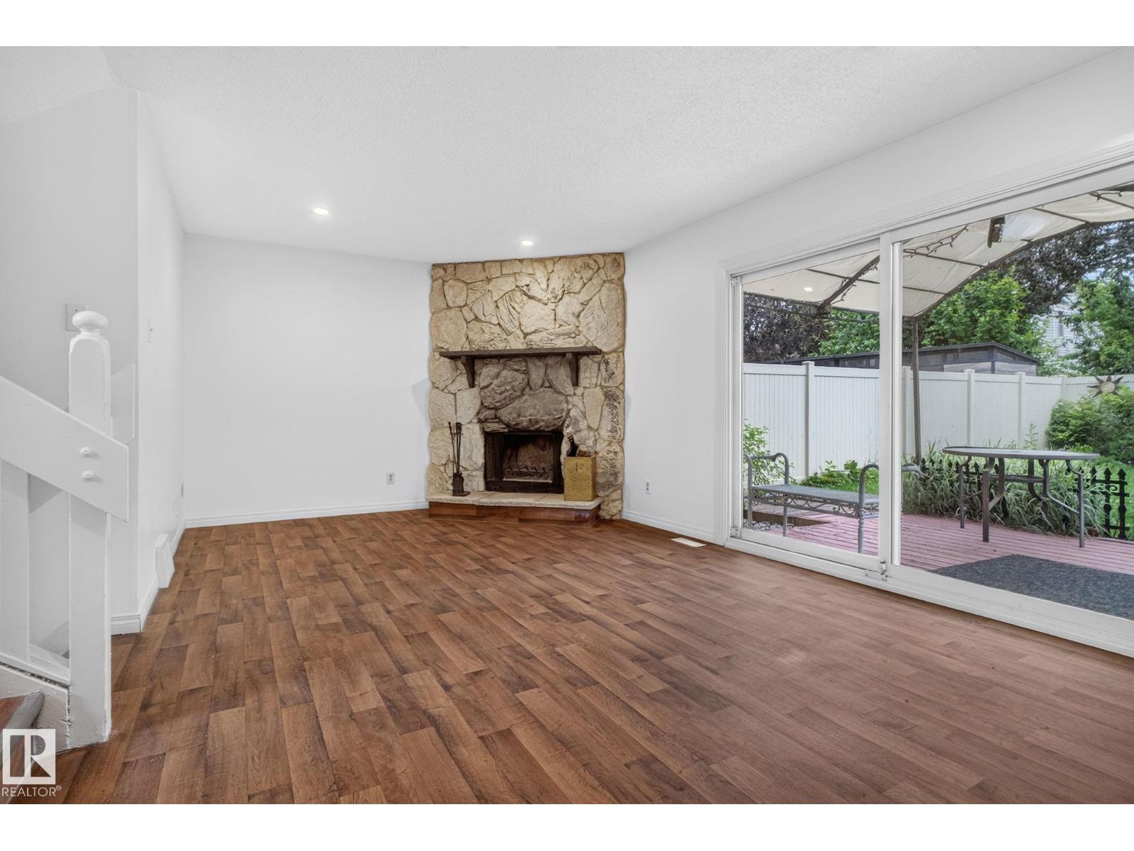 9503 180A ST NW - 37