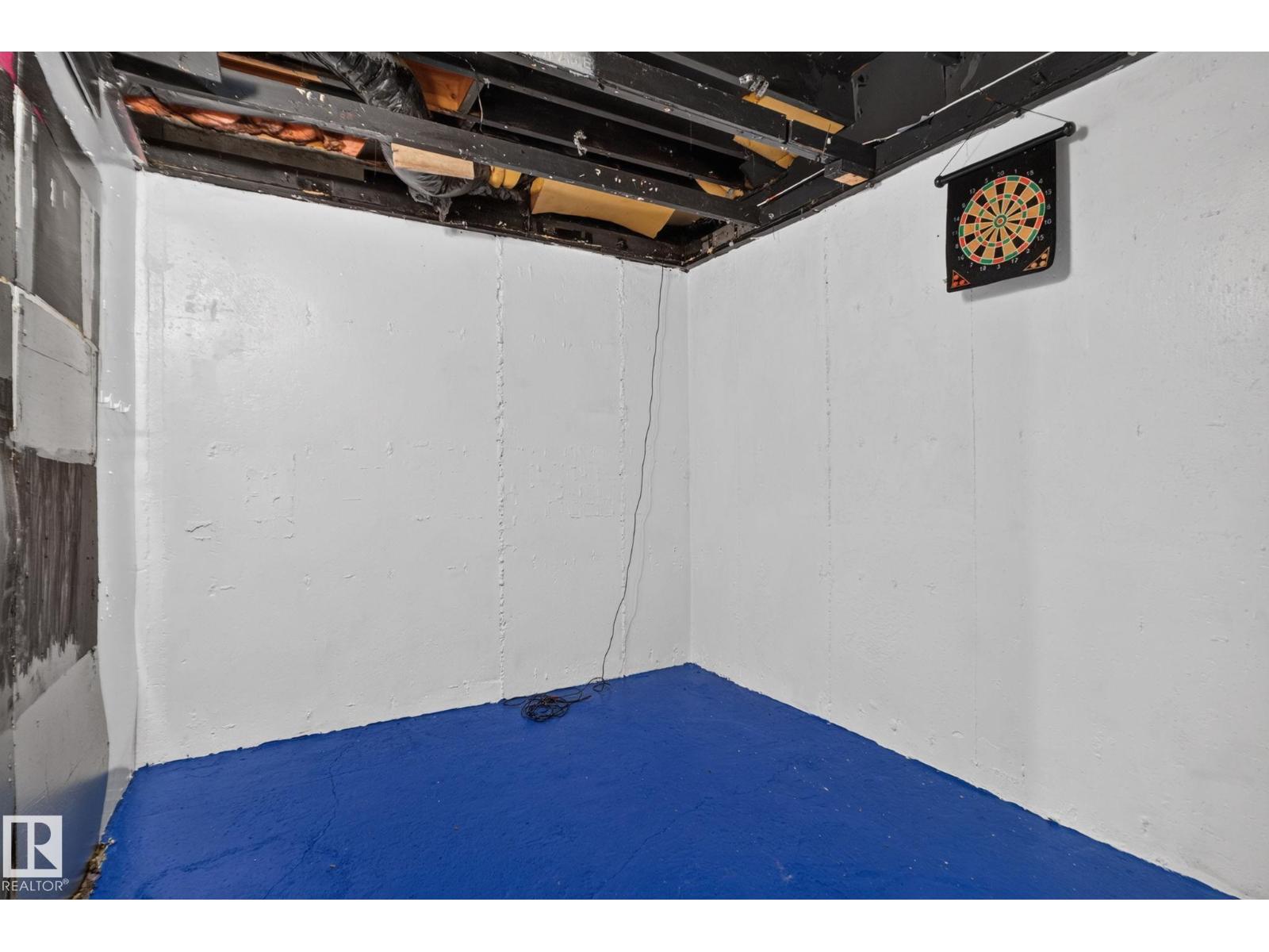 9503 180A ST NW - 42