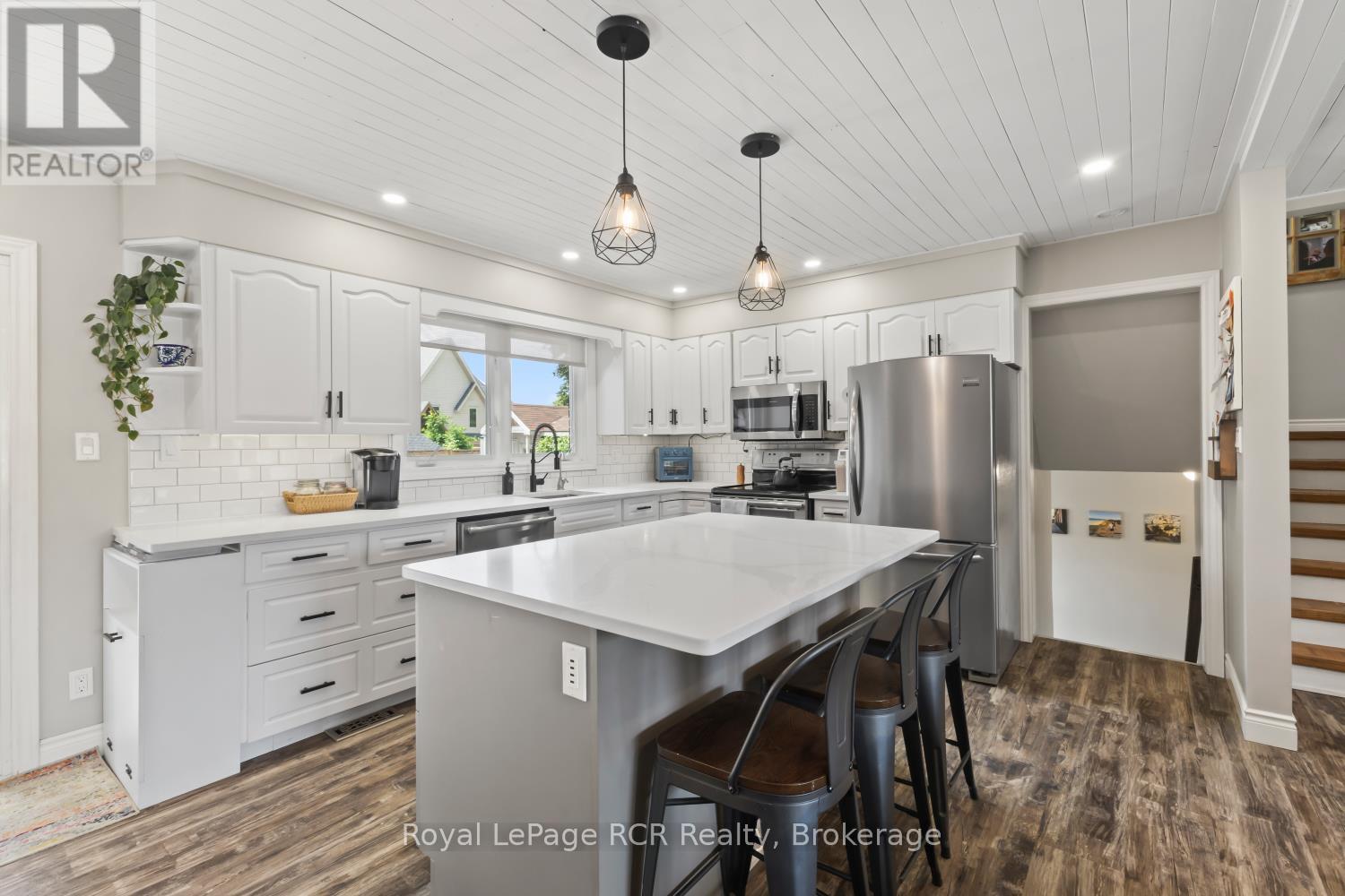 224 4TH AVENUE - 12